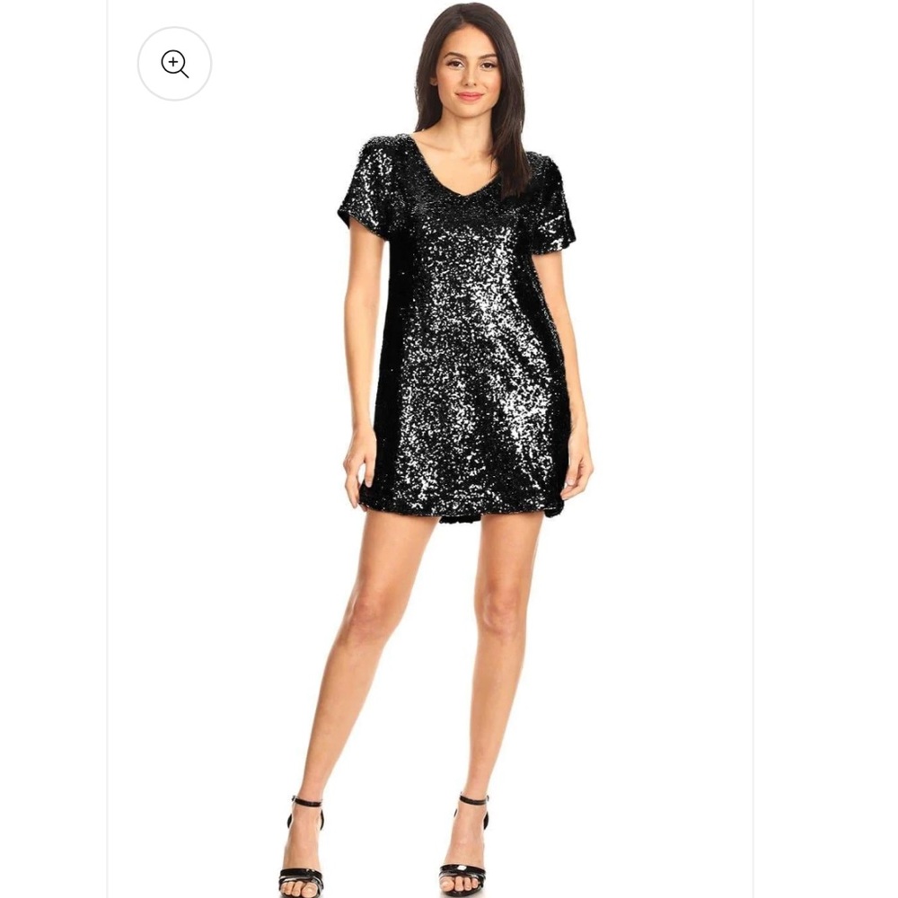 NWT.  Anna-Kaci Sequin‎ Shift Tunic T-Shirt Mini Dress.  Size Medium